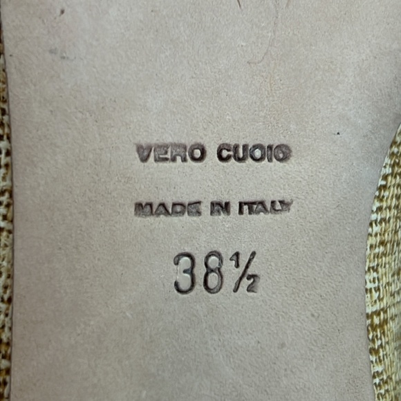 Barney’s NY Pointy Toe Linen Flats w/ Shells & Pearls - Picture 5 of 8